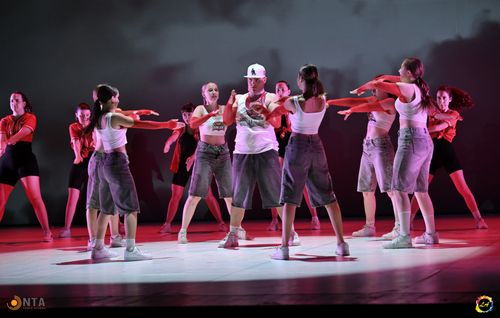 Commercial  intermedio avanzato a SETTORE URBAN - HIP HOP 